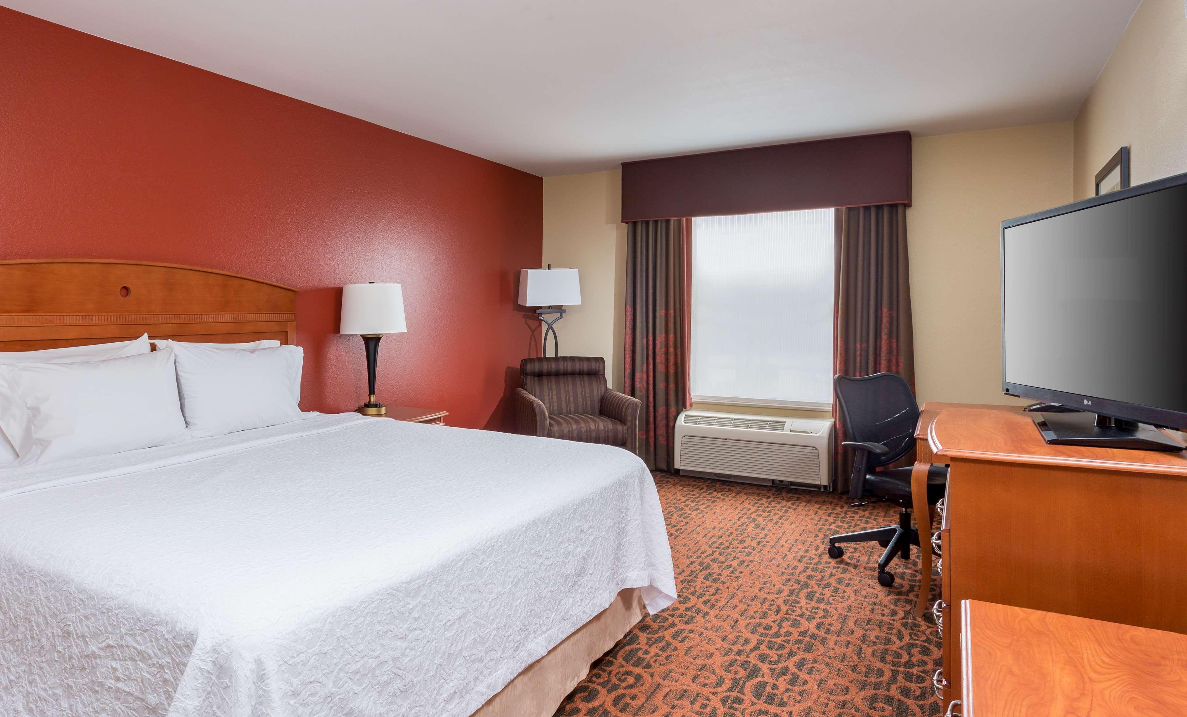 Hampton Inn Houston Стаффорд Экстерьер фото