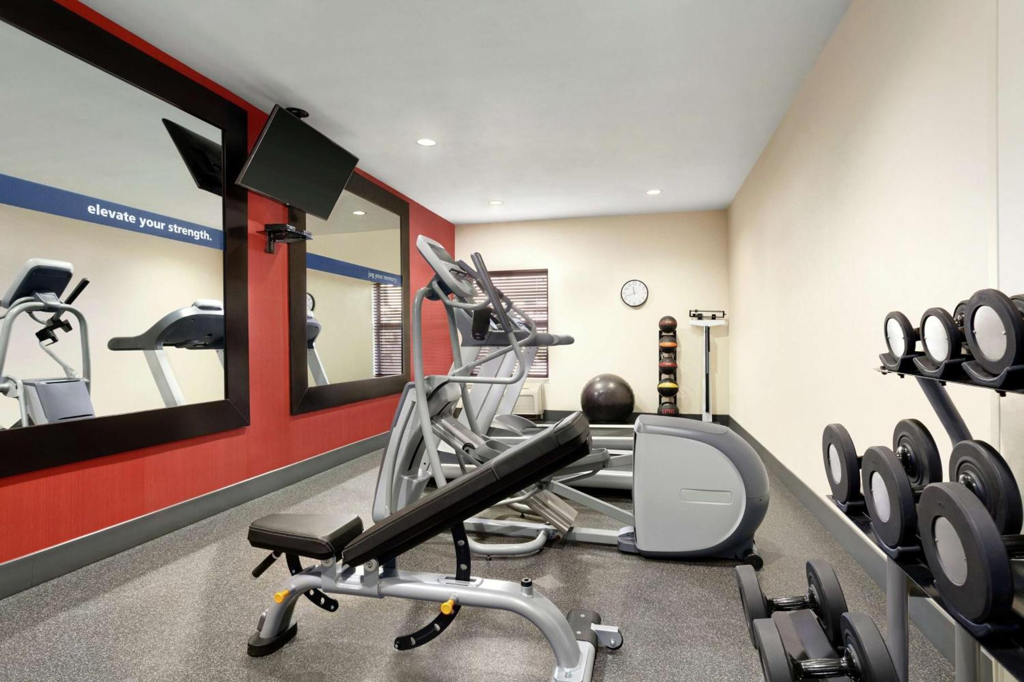 Hampton Inn Houston Стаффорд Экстерьер фото