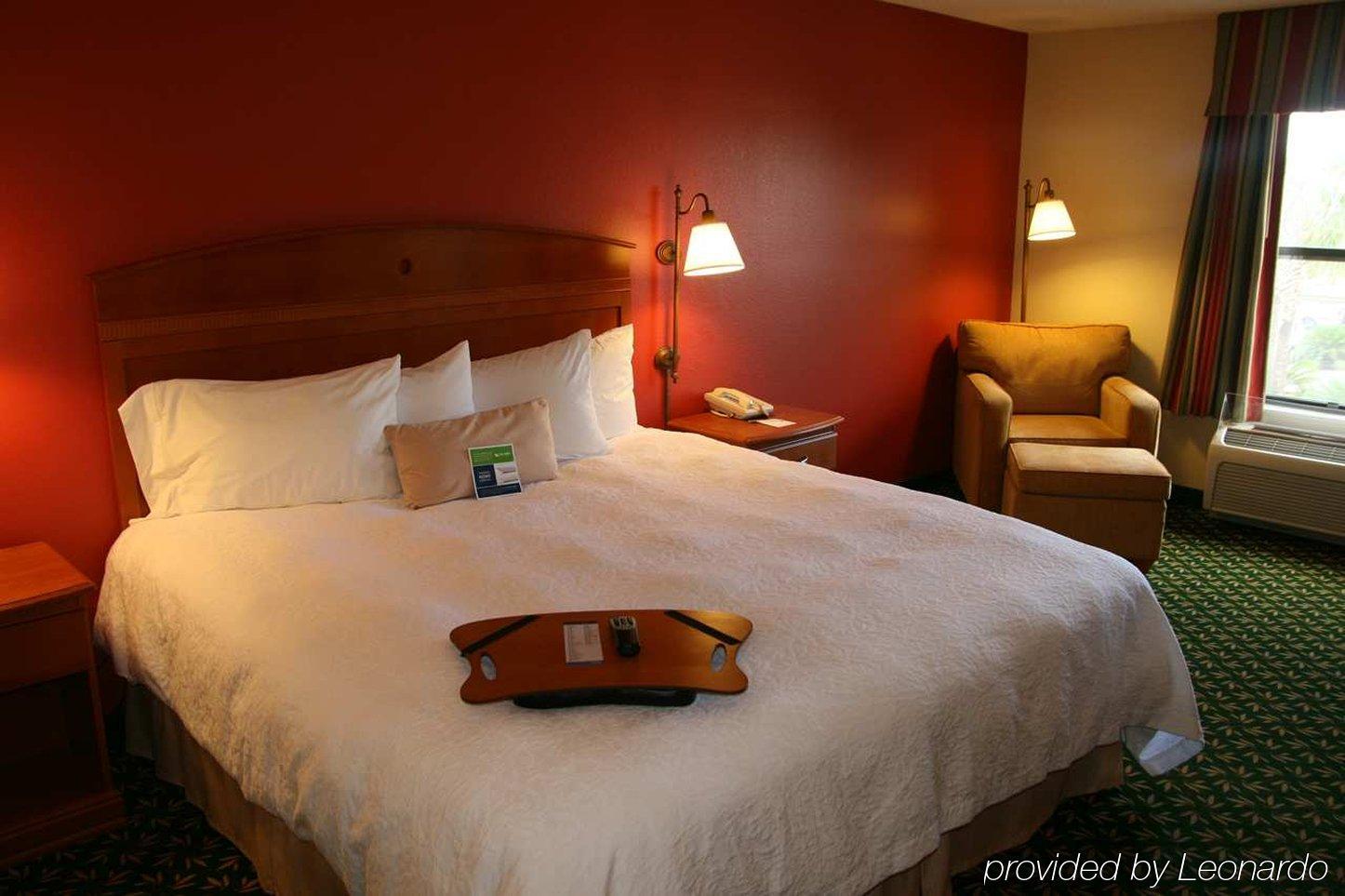 Hampton Inn Houston Стаффорд Экстерьер фото