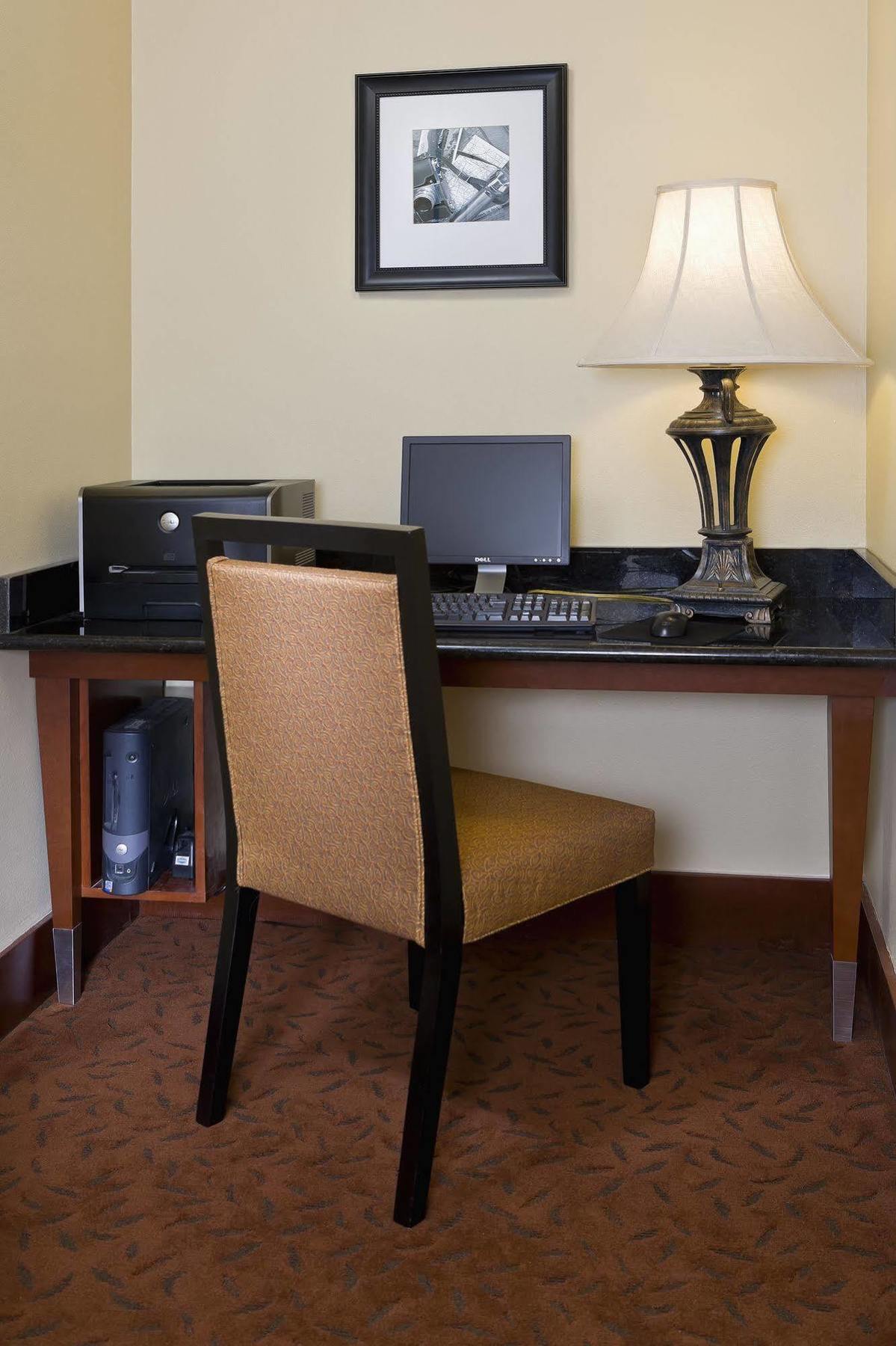 Hampton Inn Houston Стаффорд Экстерьер фото